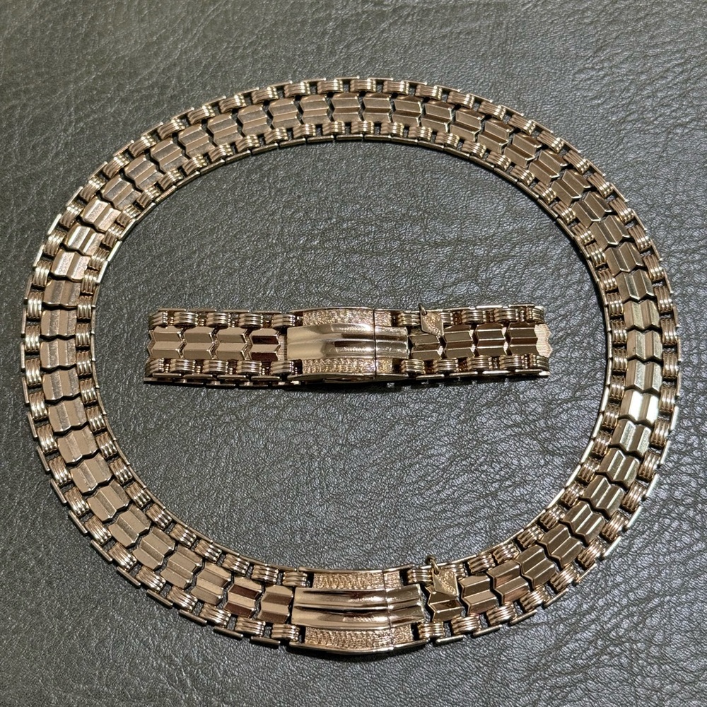 Vintage Sarah Coventry Gold Tone Choker Necklace Bracelet Set